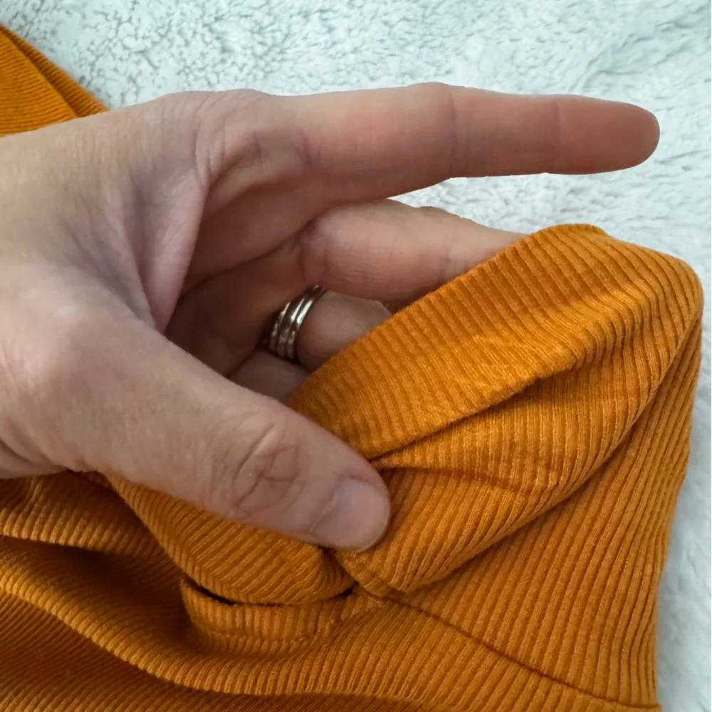NWOT- WALTER BAKER Kody Ruched Midi Skirt In Rust